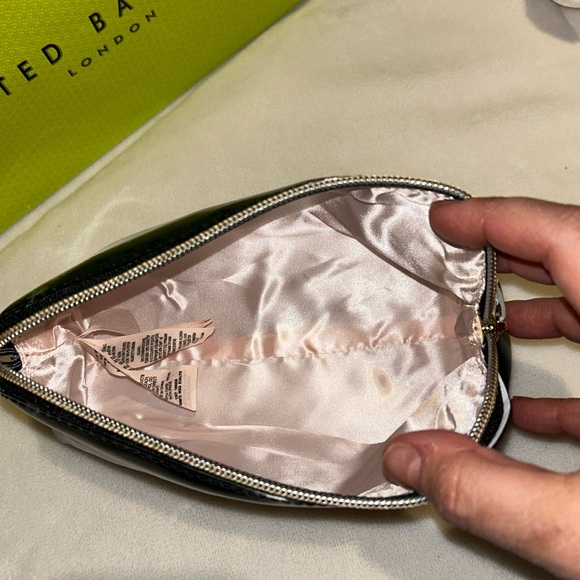 Ted Baker Evalyn clutch/make-up pouch - Picture 9 of 9